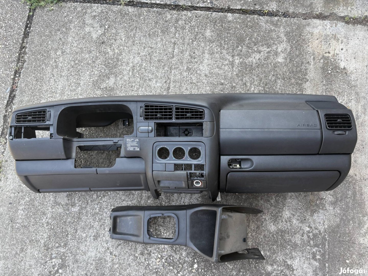 Vw Golf 4 cabrio pöttyös műszerfal