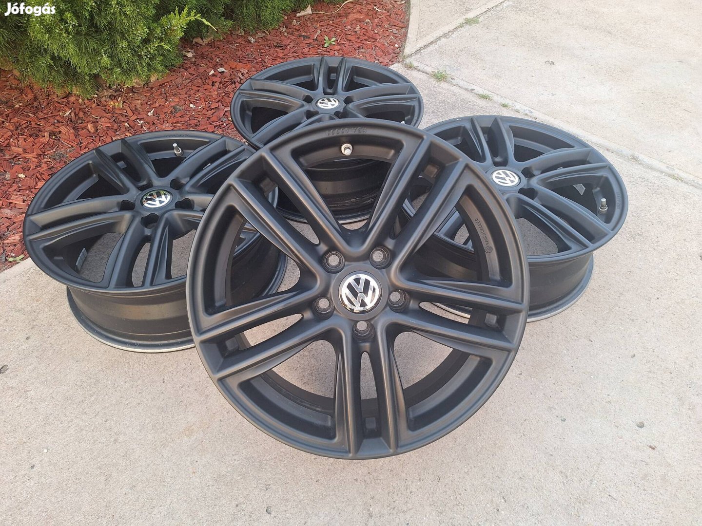 Vw Golf 5*112 R17 alufelni. Passat Touran Caddy Jetta 