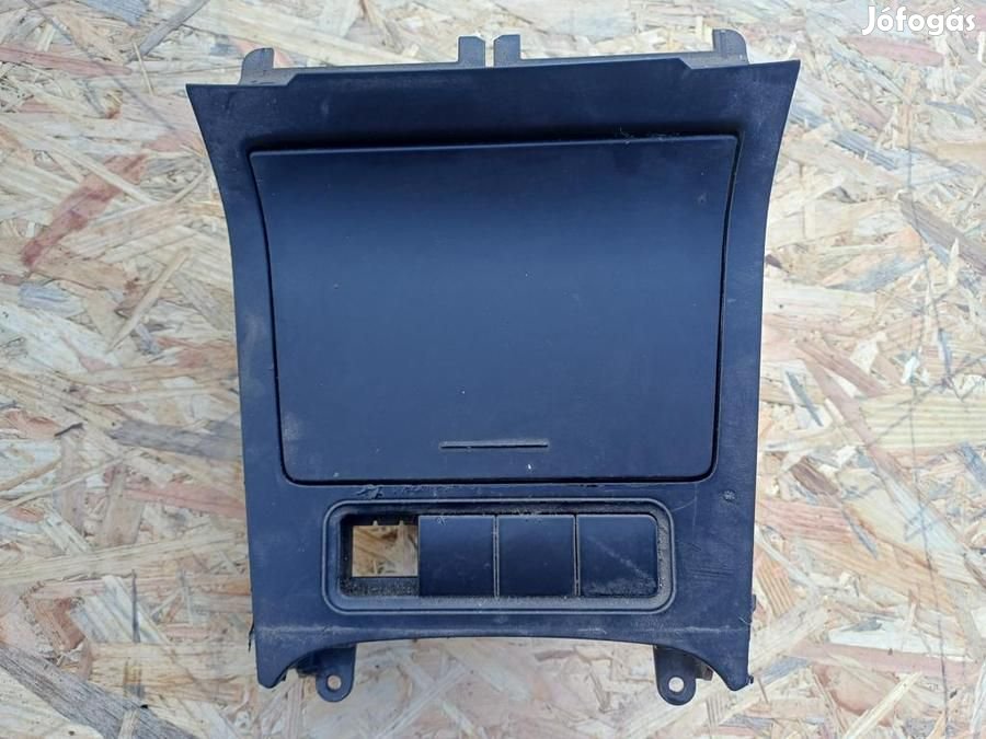 Vw Golf 5 (2004-2009)  Első Hamutál