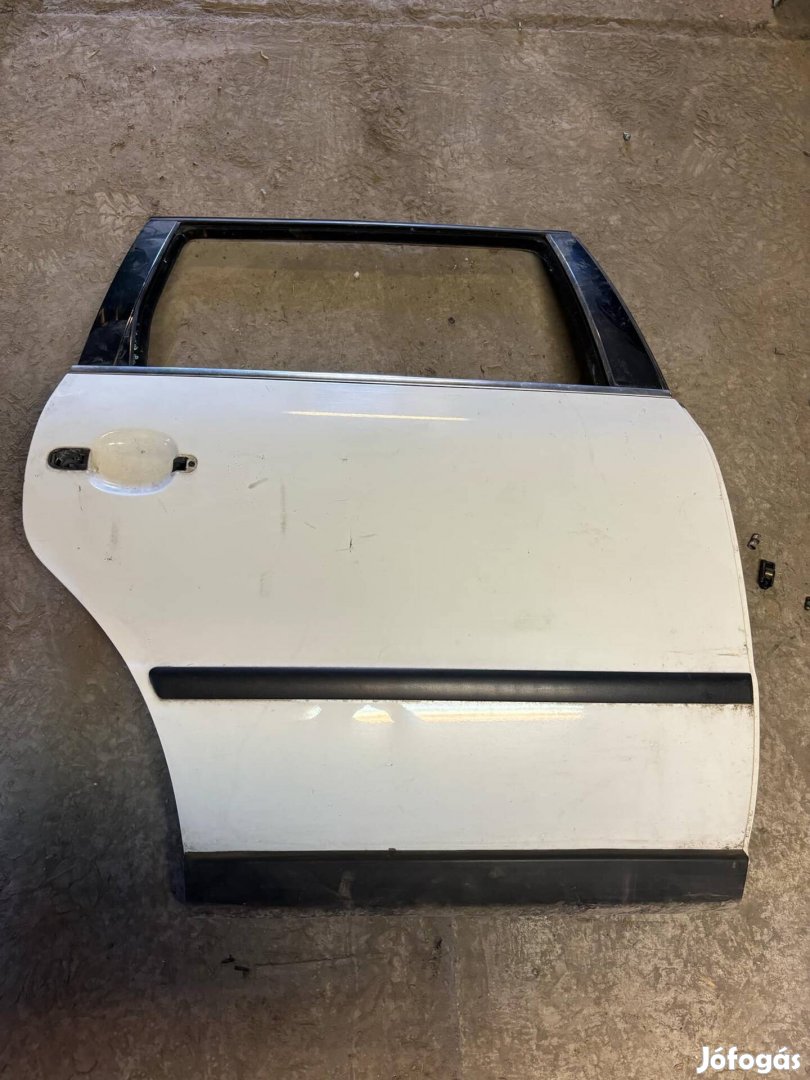 Vw Passat B5 B5.5 kombi jobb bal hátsó ajtó fehér 