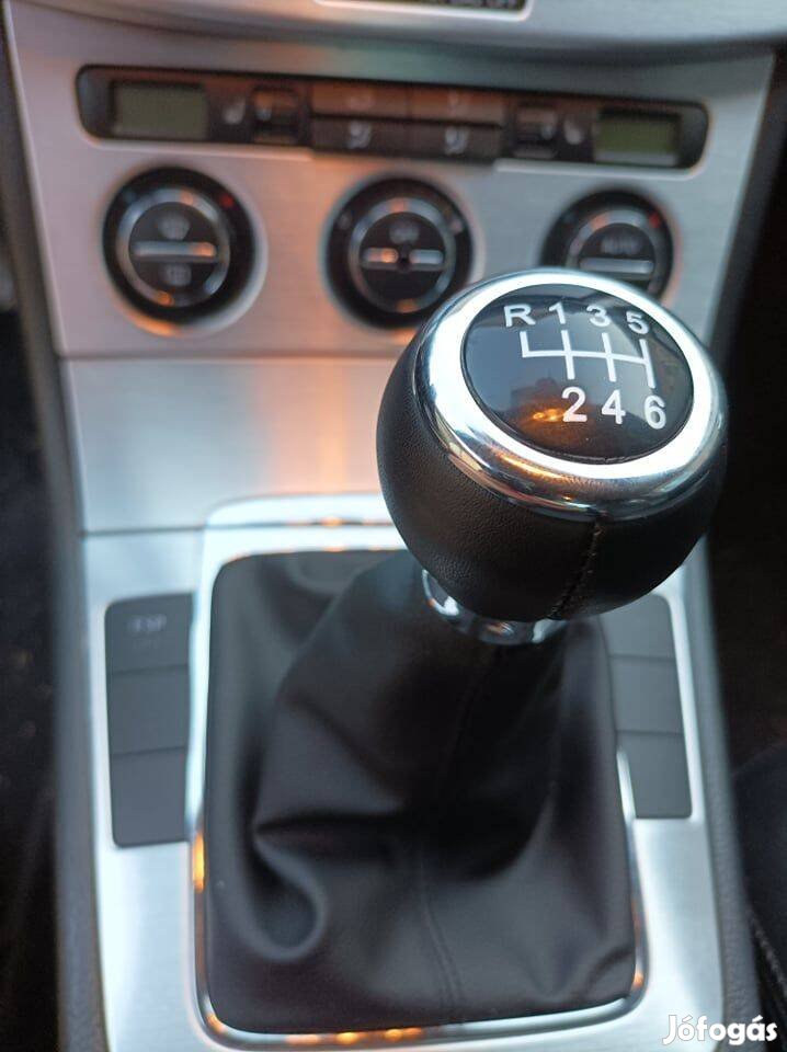 Vw Passat B6 6 sebeséges fekete gombbal új