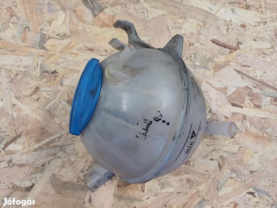 Vw Passat B6 (2005-2011) 1.9Tdi Diesel Kiegyenlítő Tartály