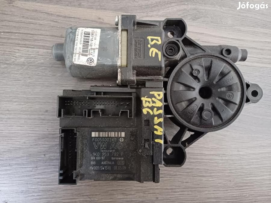 Vw Passat B6 (2005-2011) Jobb Első Ajtó Ablakemelő Motor