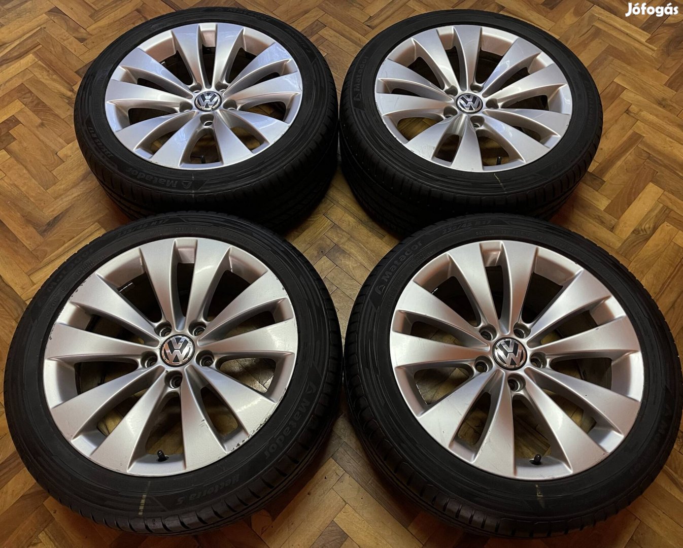 Vw Passat CC Gyári Alufelni 17" 5x112 Nyárigumikkal 235/45R17