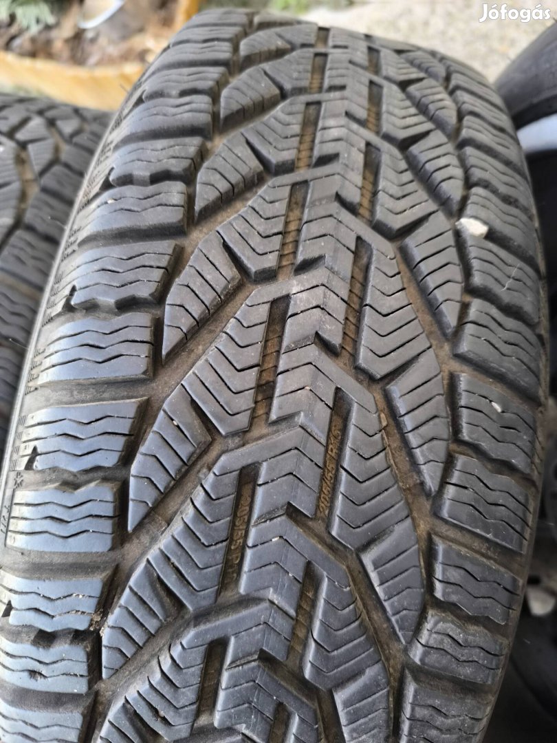 Vw Passat Road America alufelni téligumikkal 