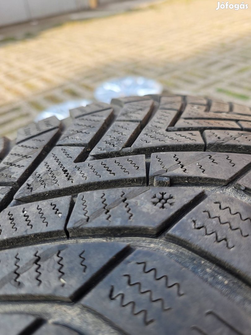Vw R15 5x112 felni, acélfelni dísztárcsával