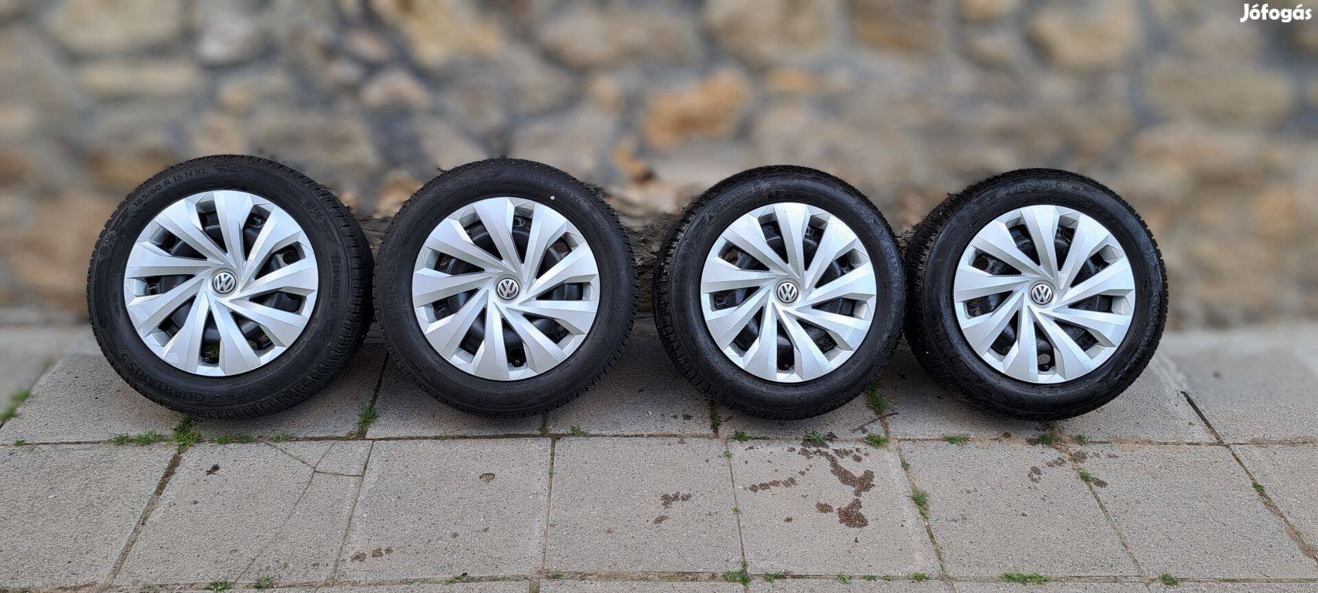 Vw R15 acélfelni szett 185/60 négyévszakos gumival, disztárcsával