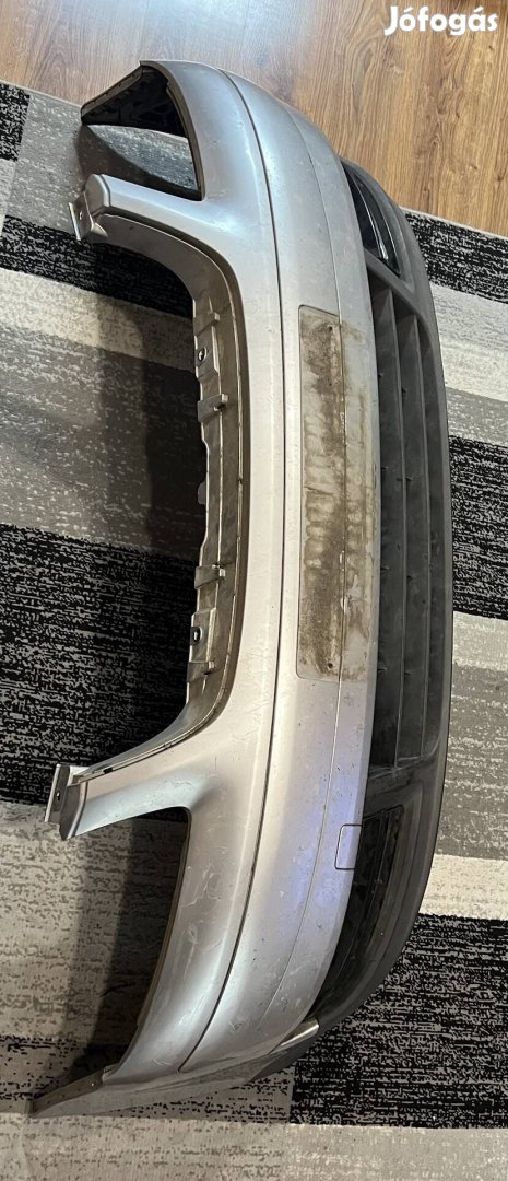 Vw Touran első lökhárító,03-06-ig LA7W színkóddal