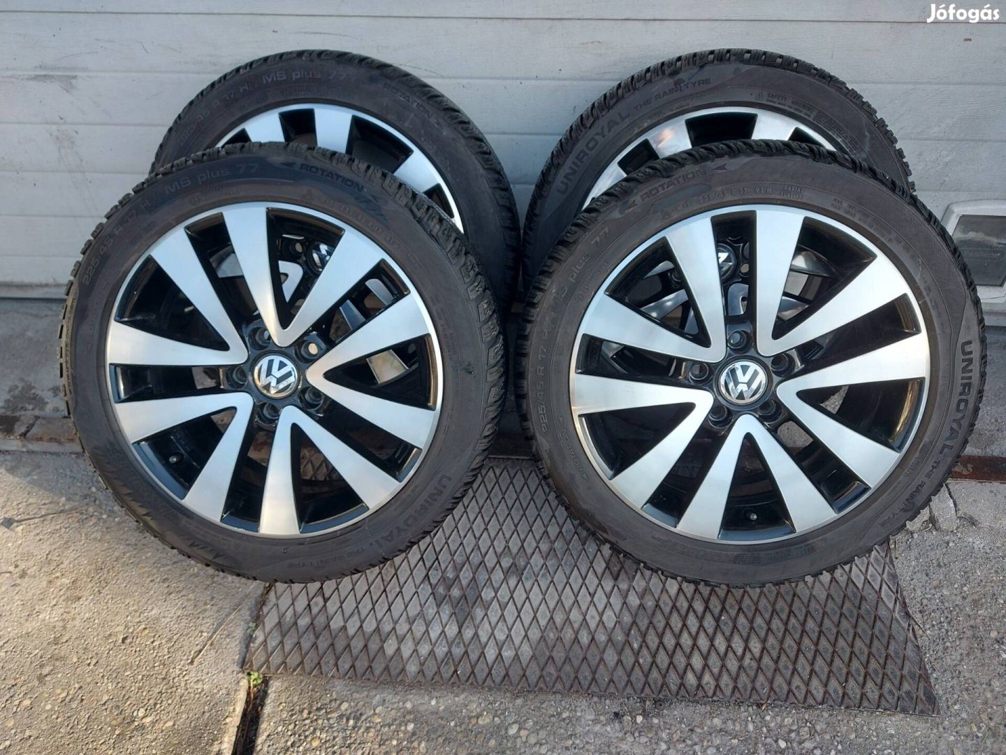 Vw Volkswagen Alufelni Garnitura gyári Uniroyal 5x112 Téli gumi