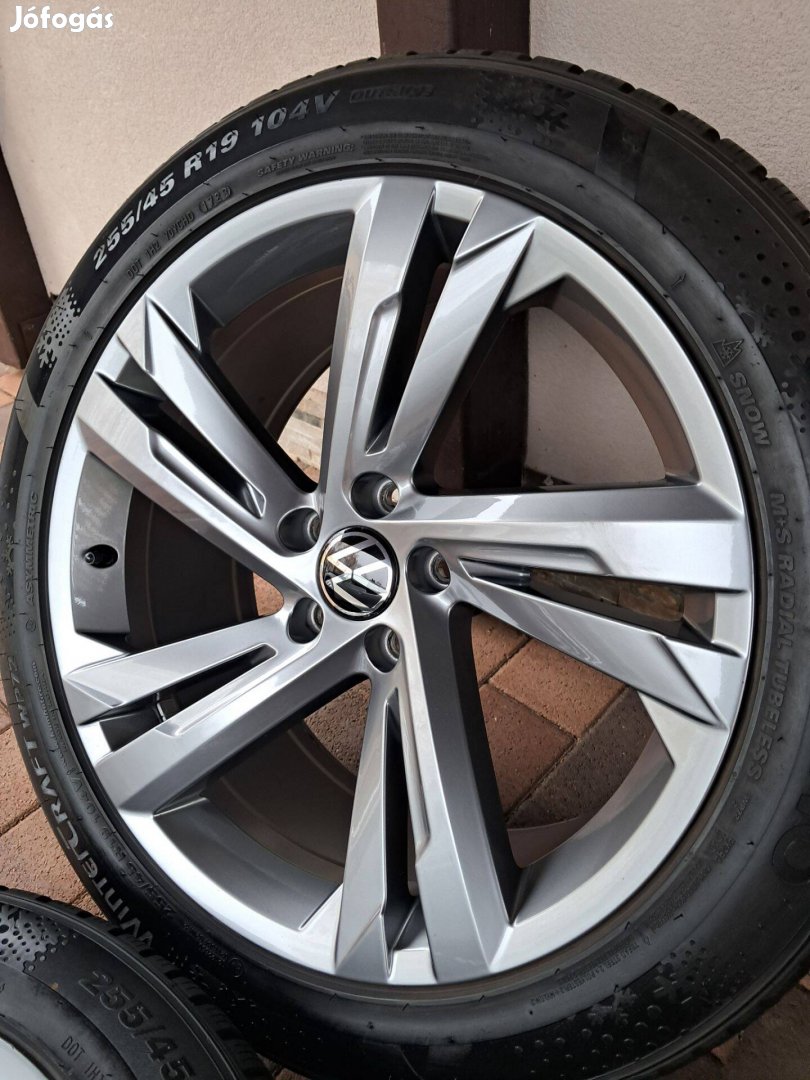 Vw Volkswagen Tiguan gyári alufelni 255/45 r19 teligumi garnitúra