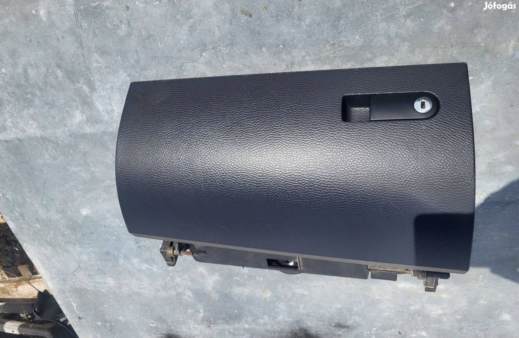 Vw. multivan t5 kesztyűtartó