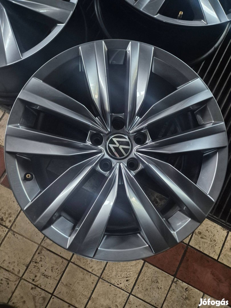 Vw arteon gyári alufelni garnitúra 18"