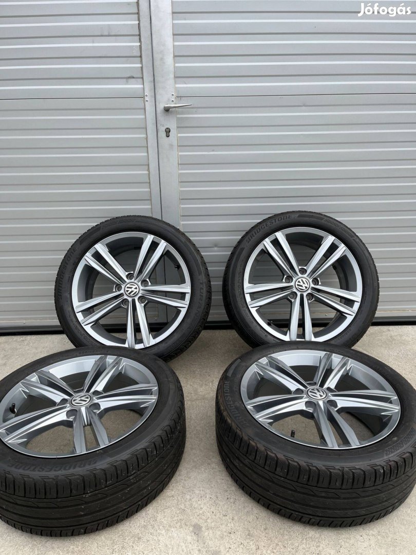 Vw gyári alufelni /R-line/ 225/45/17 Bridgestone nyárigumi űjszerű