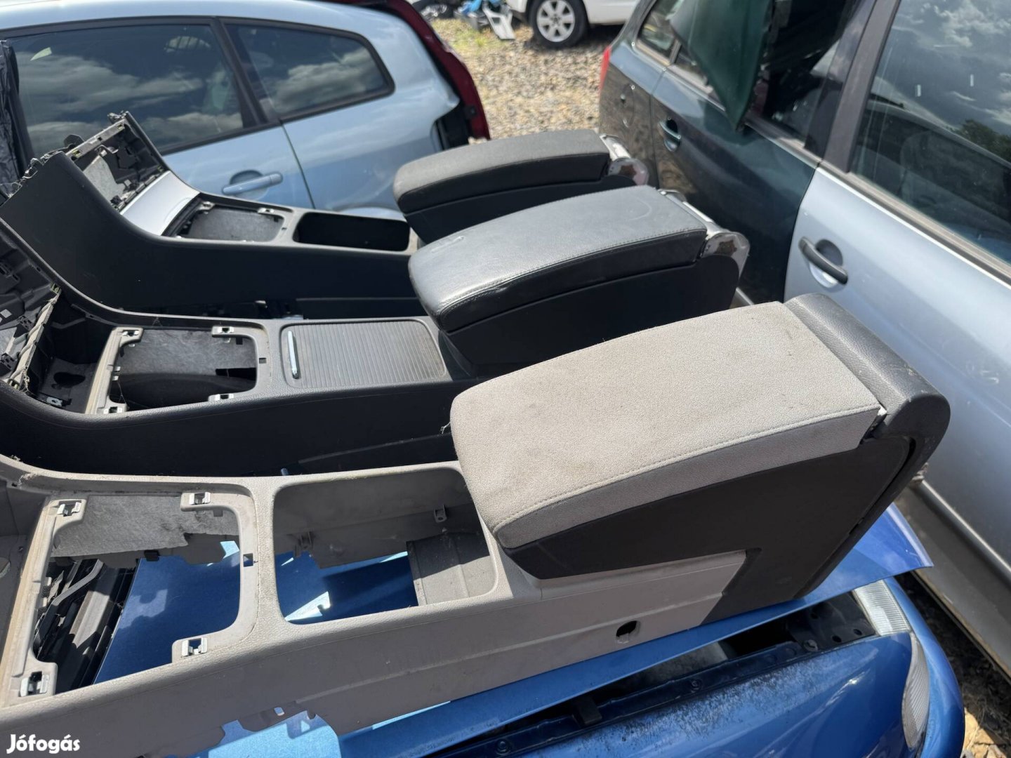 Vw passat b6 könyöklő 