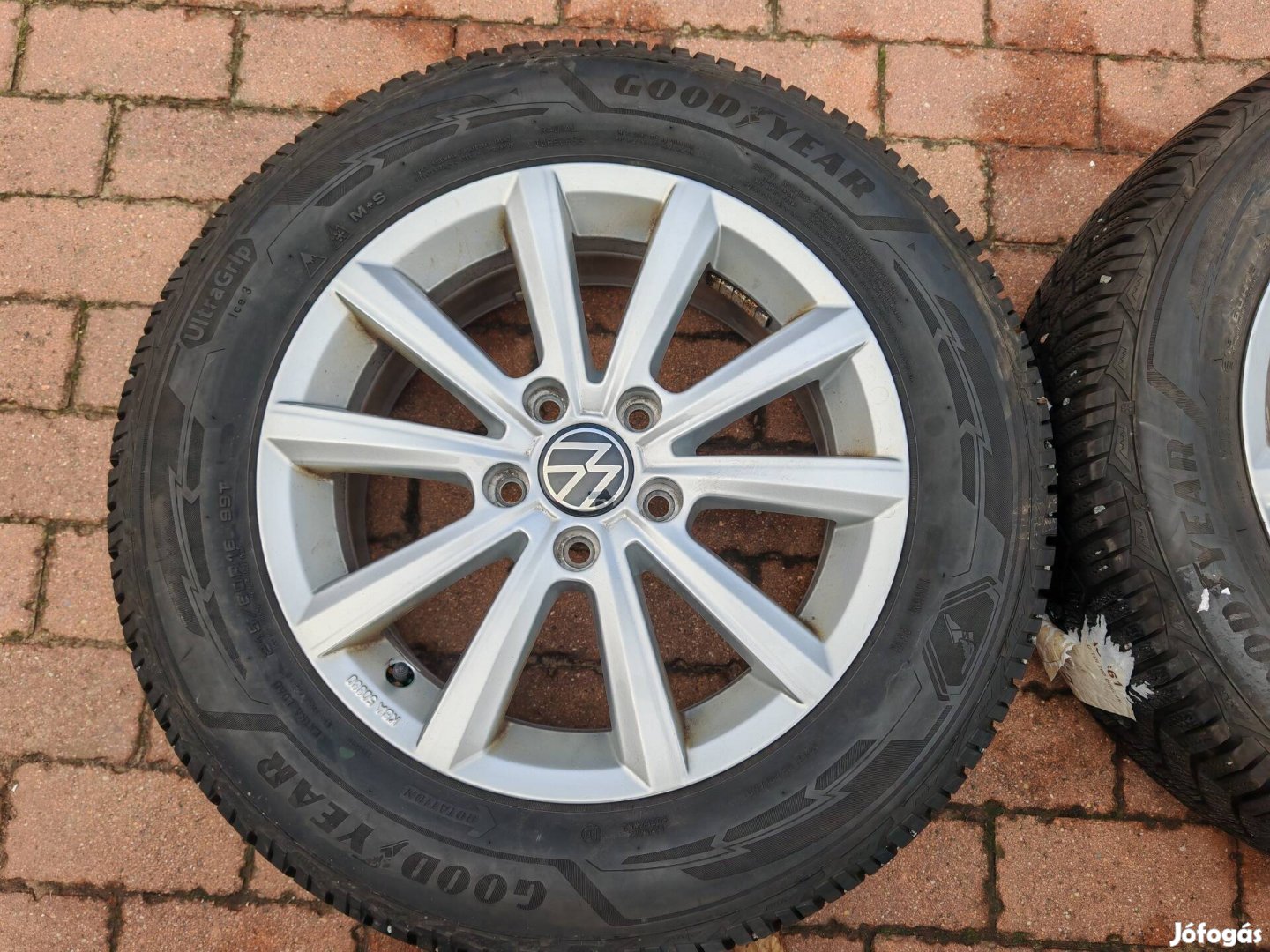 Vw passat gyári 16col alufelni 215/60r16 téli 2023