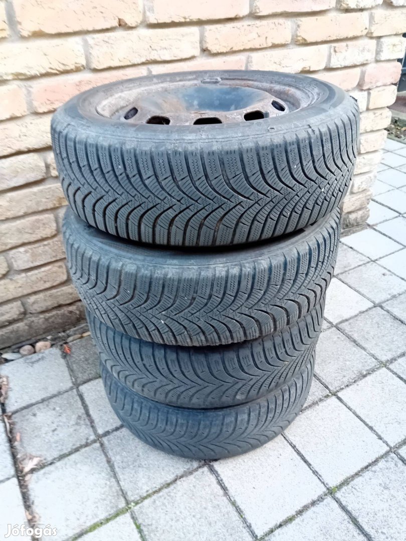 Vw polo lemezfelni téli gumival R15 185/60R15