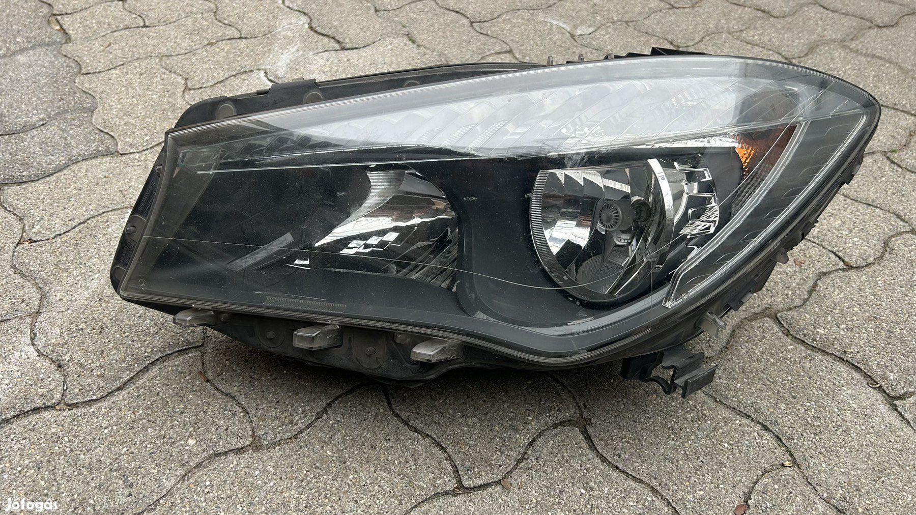 W117 bal első fényszóró A1178200361 eladó