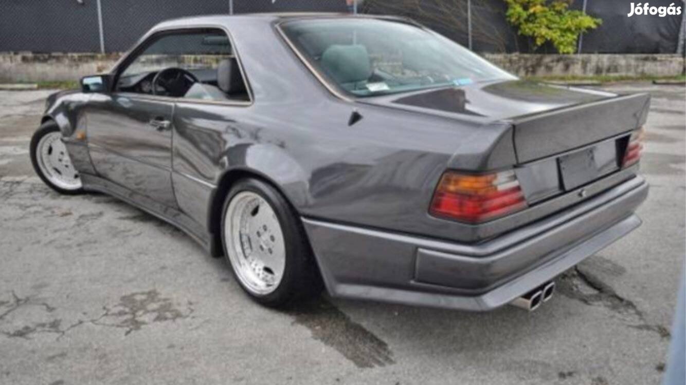 W124 AMG Style Hátsó Lökhárító