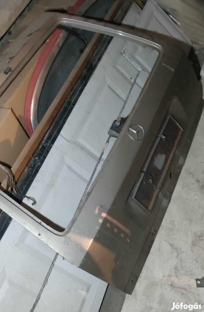 W124 mercedesz combi csomagtér ajtó