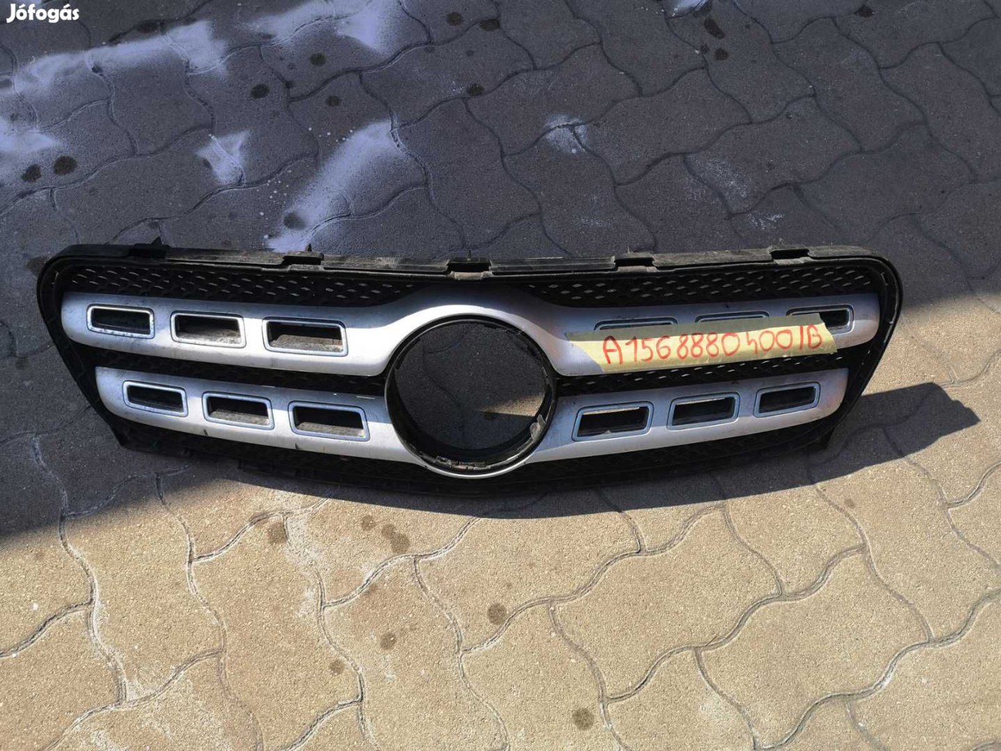 W156 GLA facelift hűtőrács A1568880400/ eladó