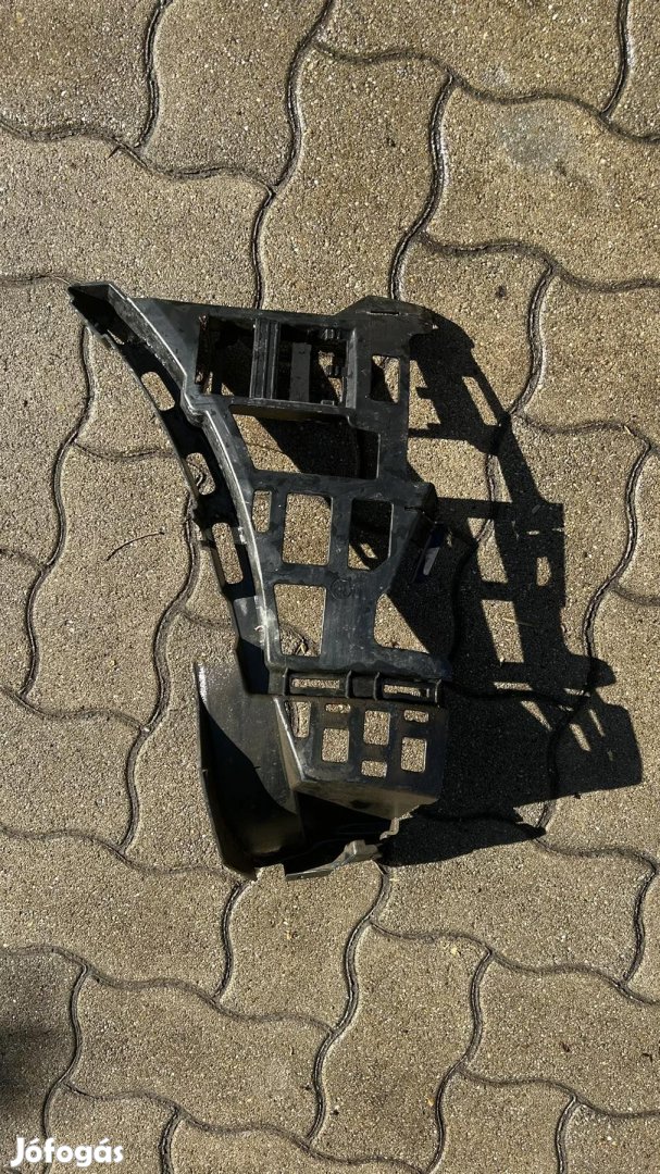 W156 Lökhárító tartó eladó