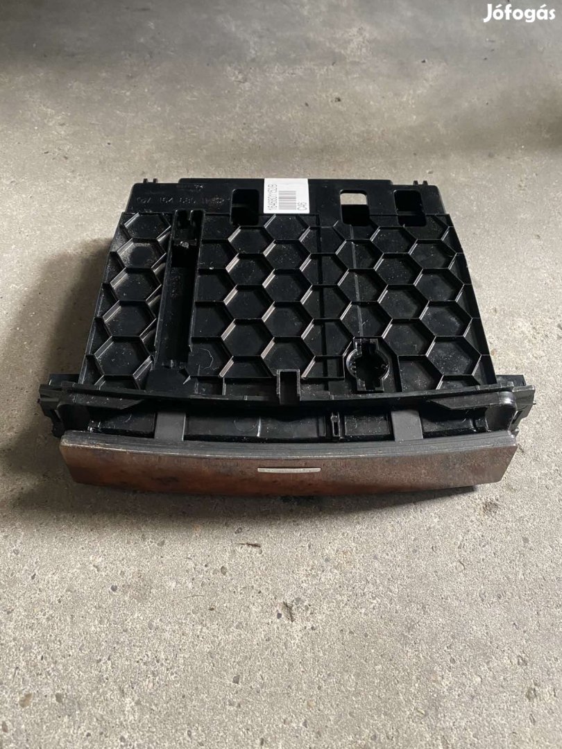 W163 KÖZÉPSŐ TÁROLÓ BOX eladó