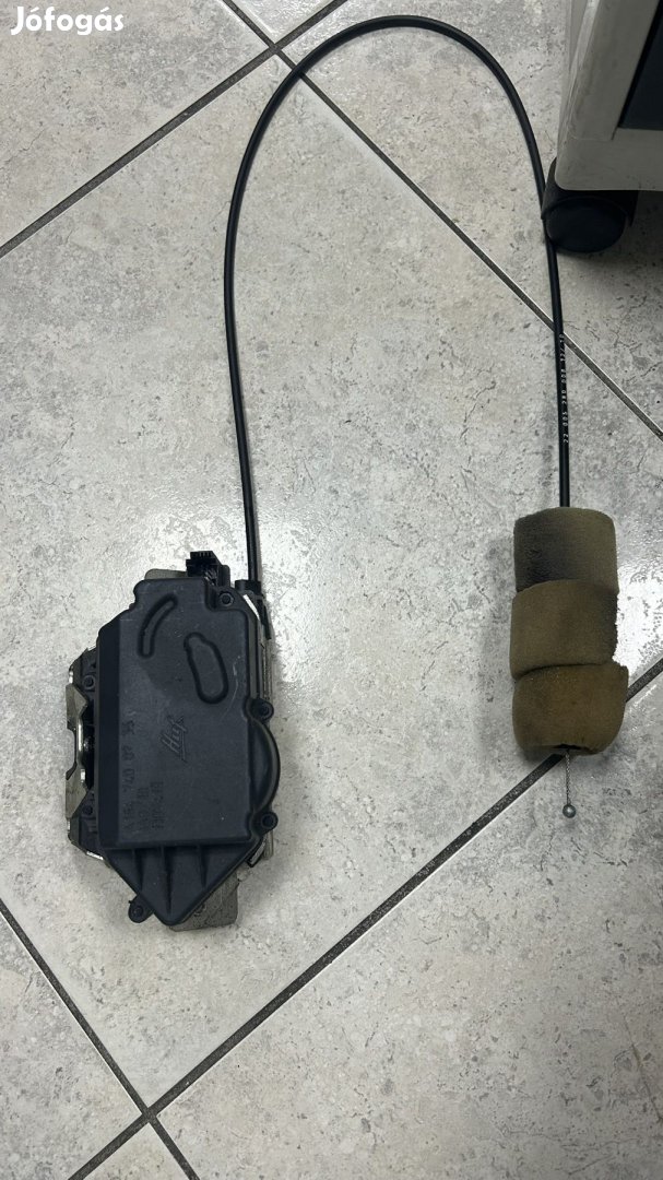W164 CSOMAGTÉRZÁR eladó
