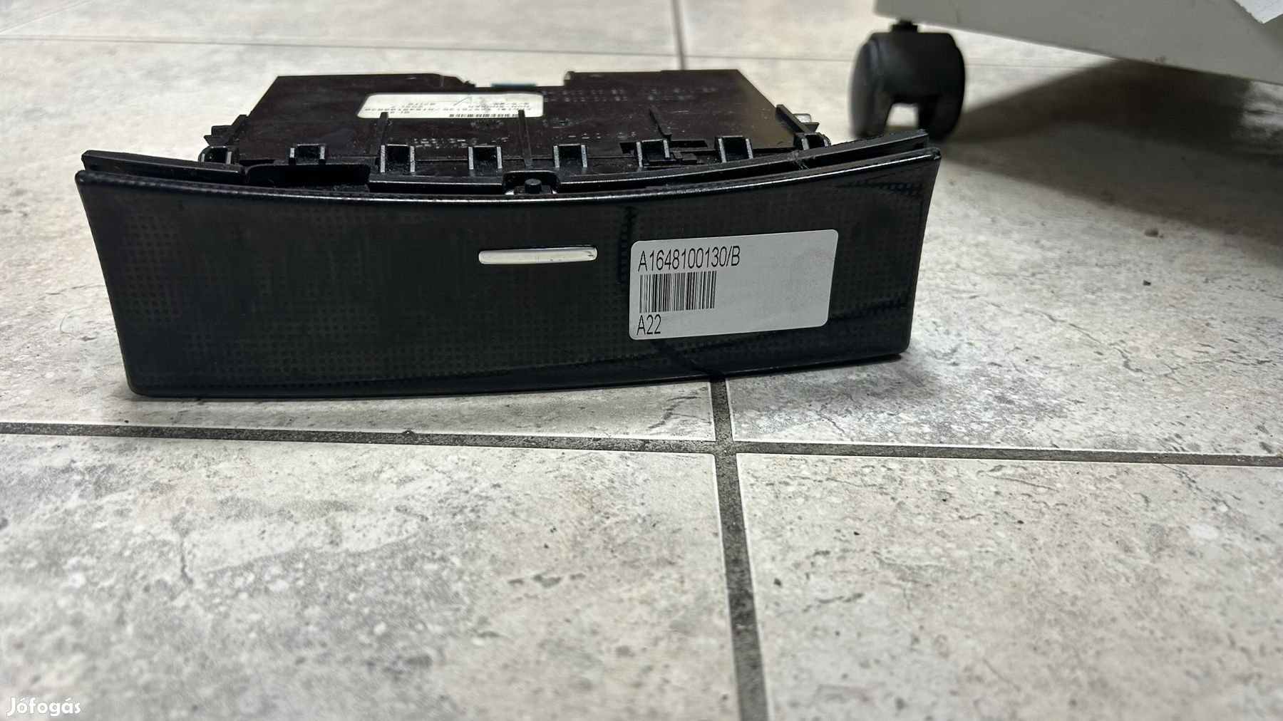 W164 szivargyujtó hamutálca eladó