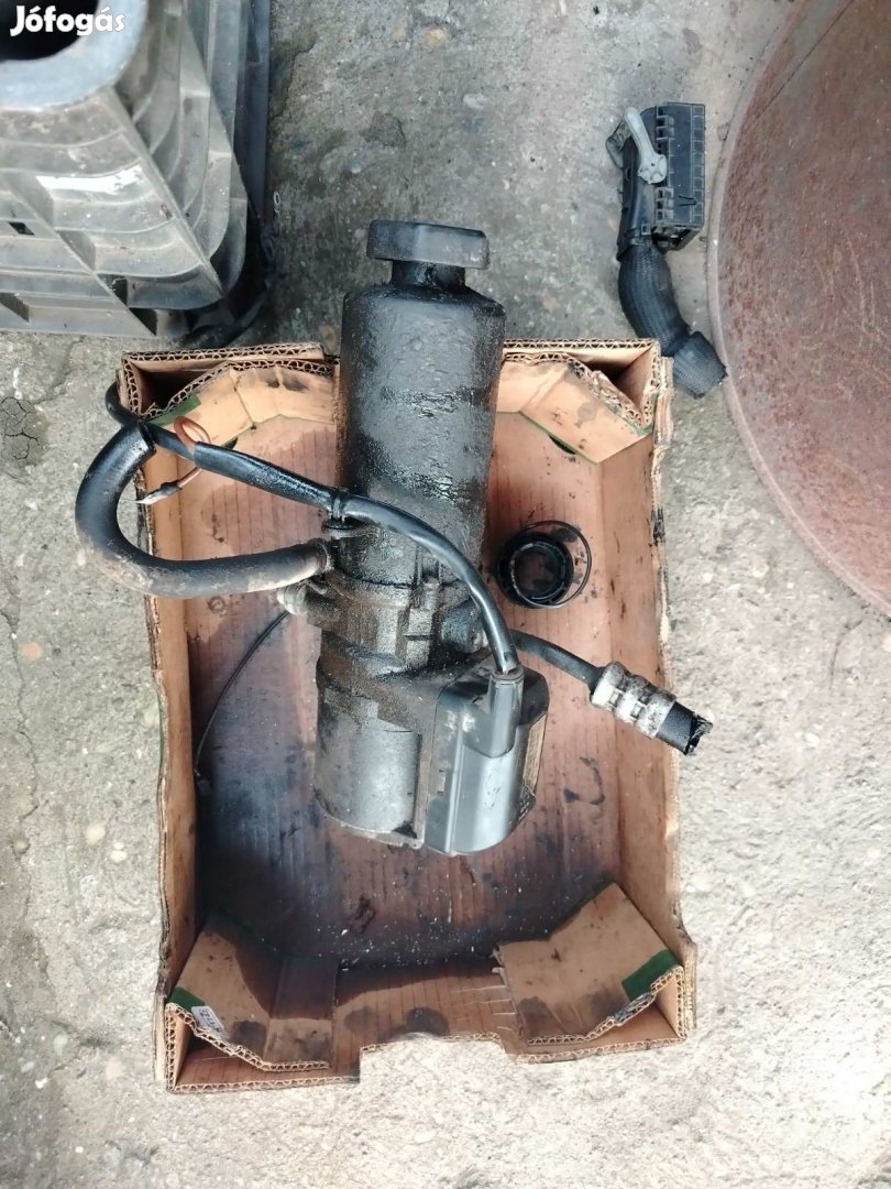 W168 SZERVÓSZIVATTYÚ A1684660501 eladó