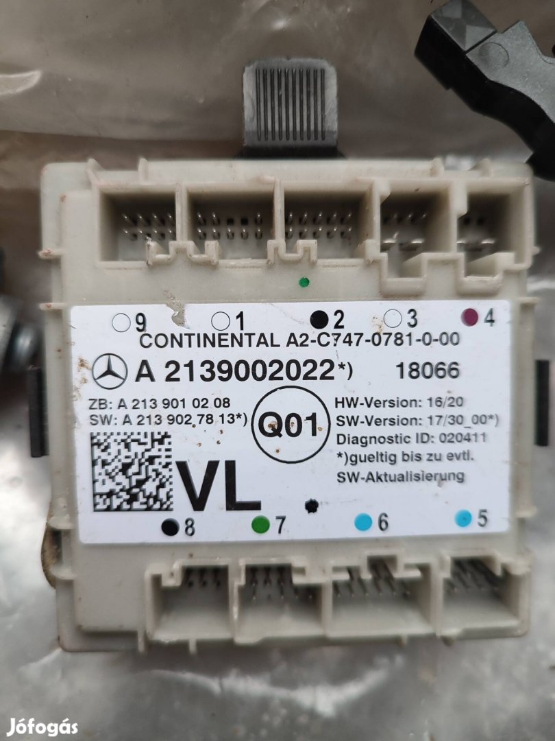 W176 W246 Ajtó panel+zár+kilincs+modul 