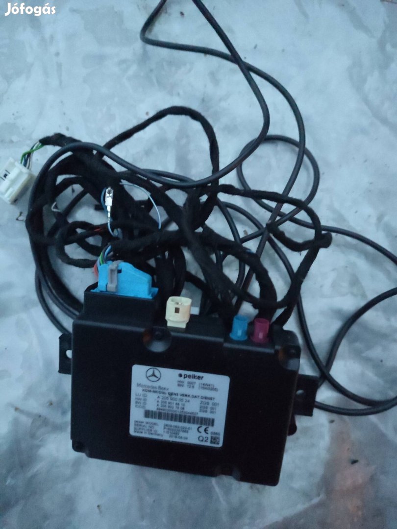 W176 W246 Peiker modul+kábel köteg+antenna