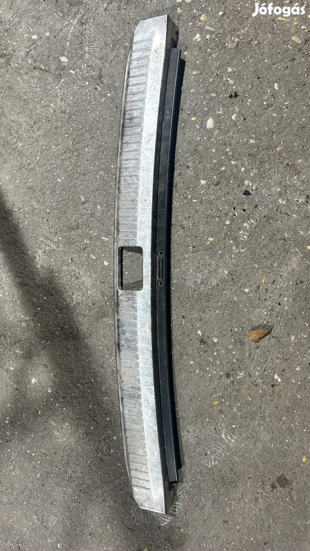 W203 CSOMAGTARTÓ LÉC A2036901887/ eladó