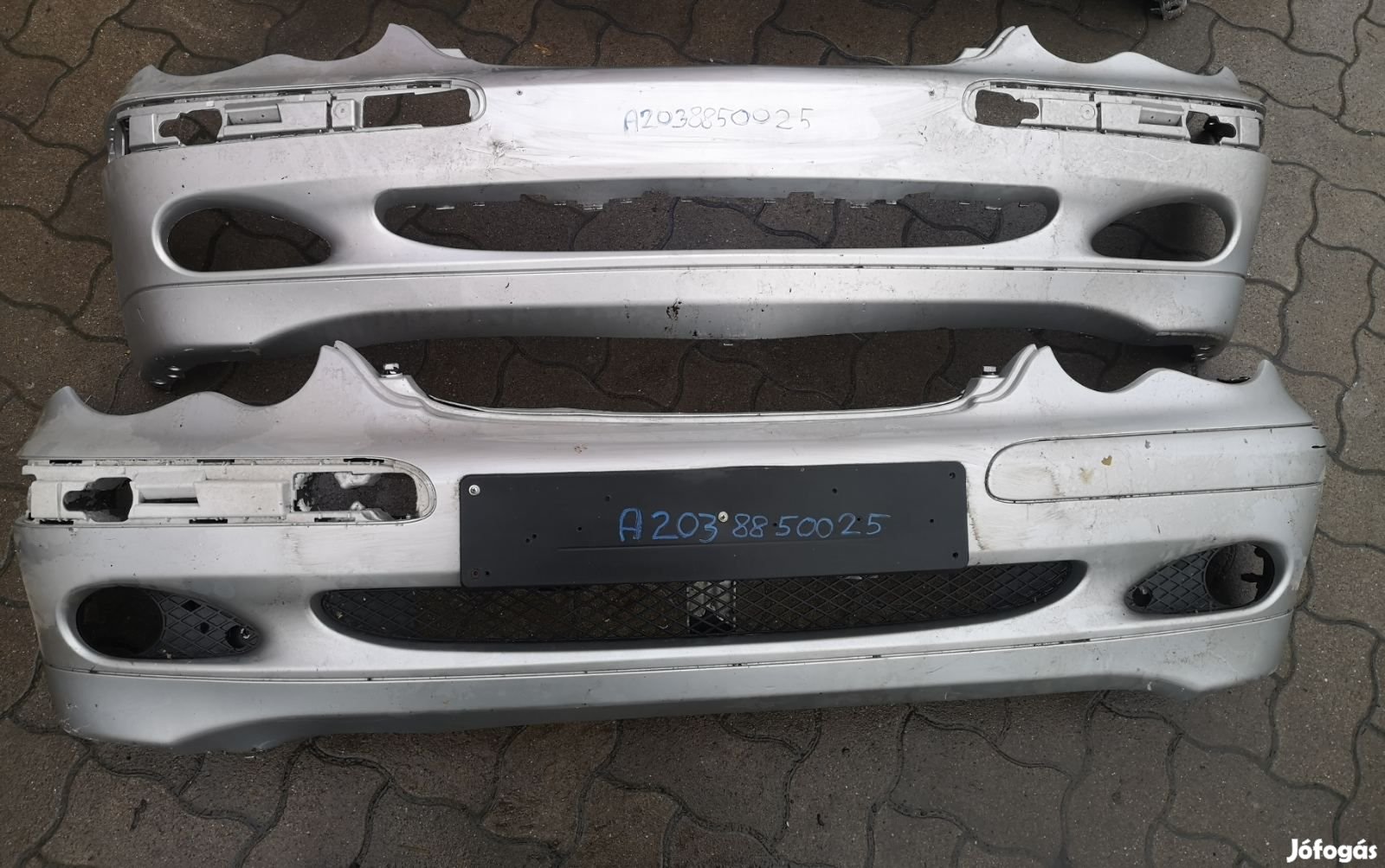 W203 első lökhárító A2038850025EZÜST eladó