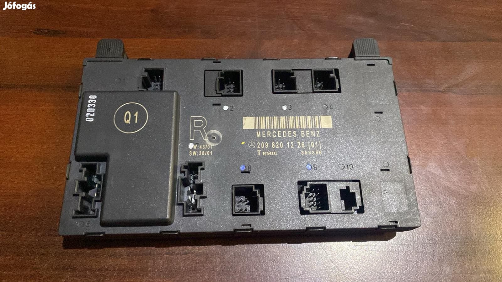 W209 JOBB AJTÓVEZÉRLŐ A2098201226 eladó