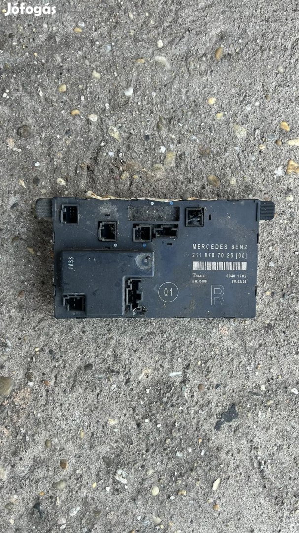 W211 JOBB AJTÓ VEZÉRLŐ A2118702885 eladó