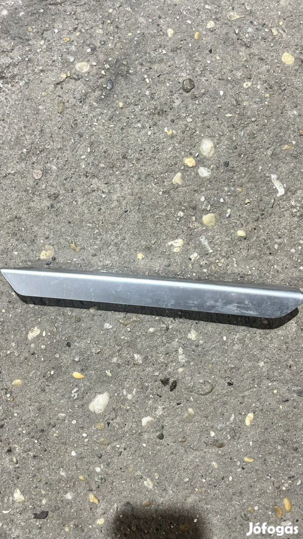 W212 DÍSZLÉC A2126905262 eladó