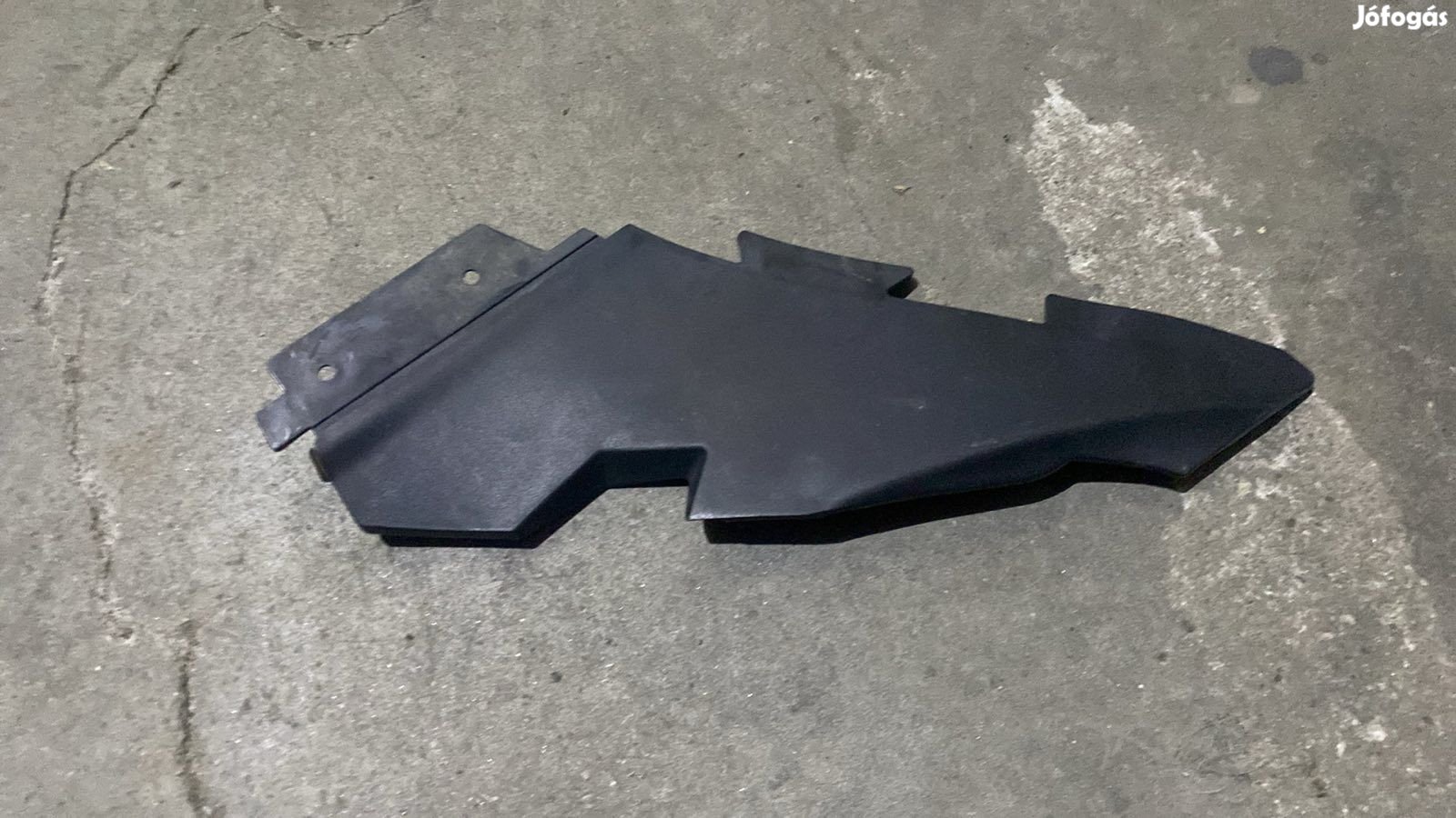 W245 bal fényszóró borítás A1698210336 eladó