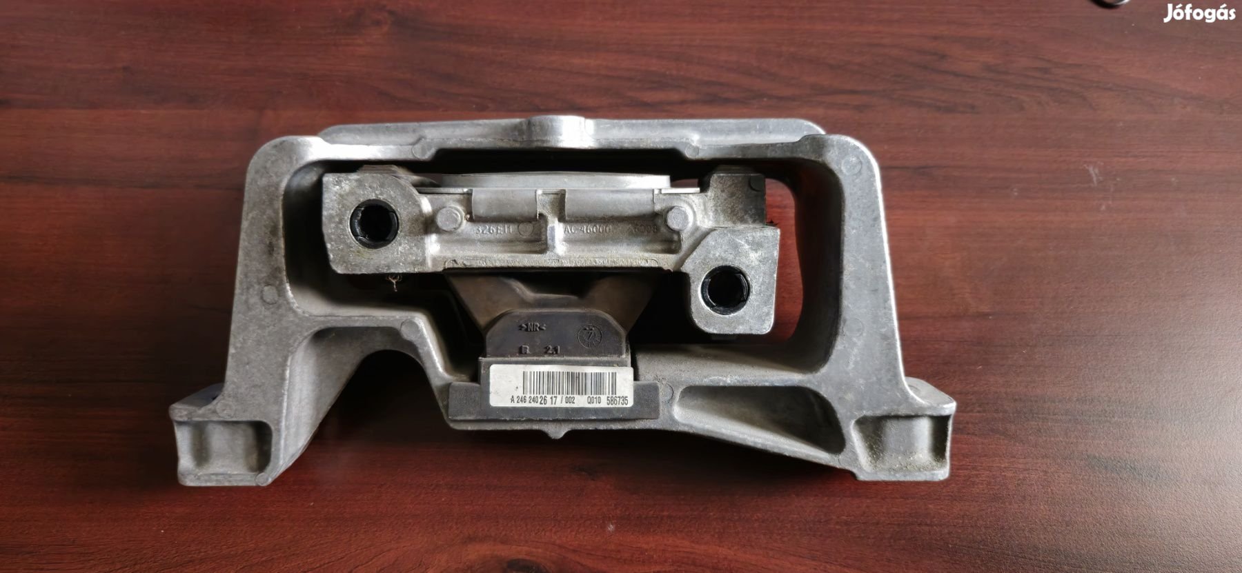 W246 motortartó bak jobb felső A2462402617 eladó