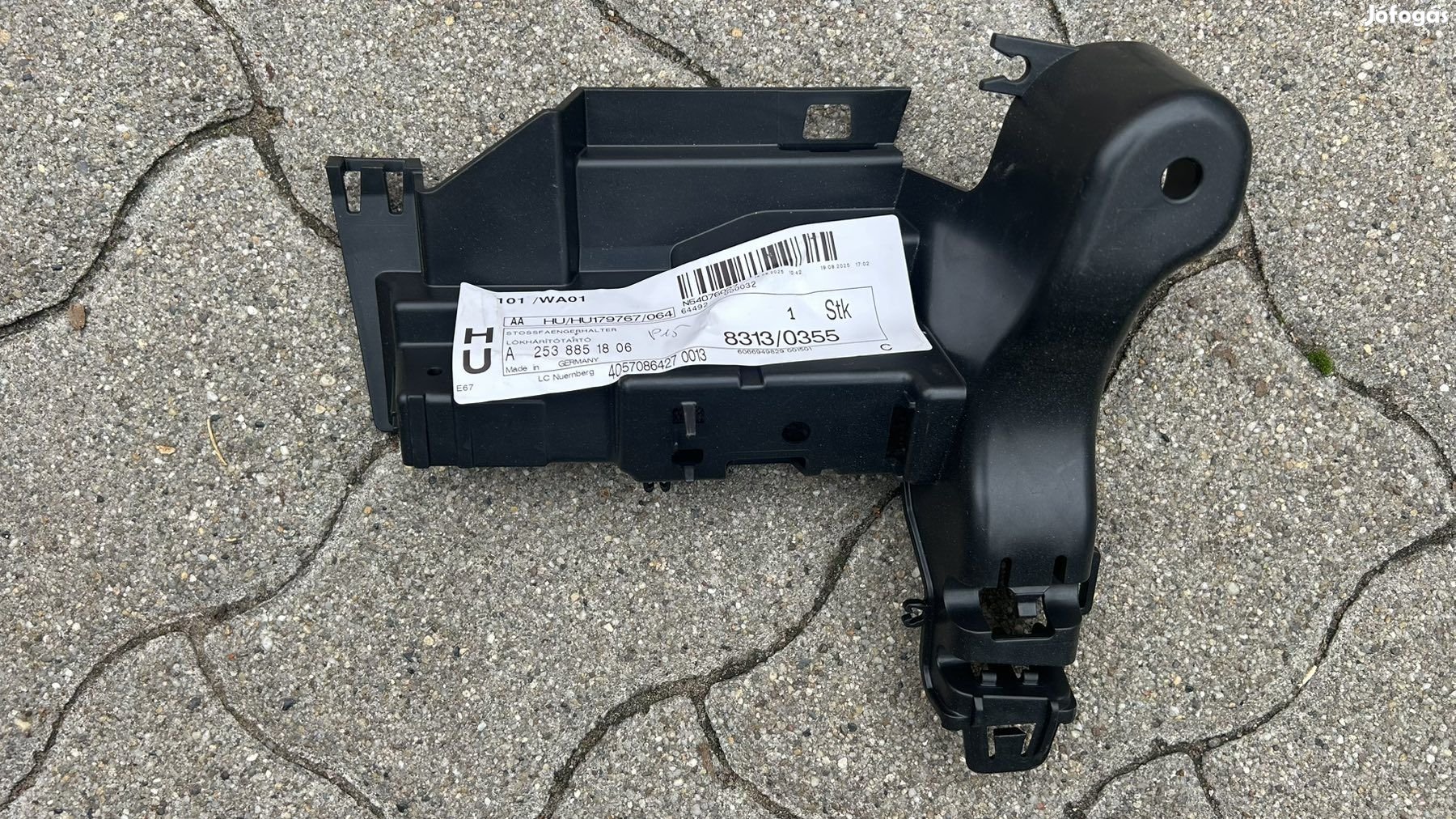 W253 bal első amg lökhárító tartó A2538851806 eladó