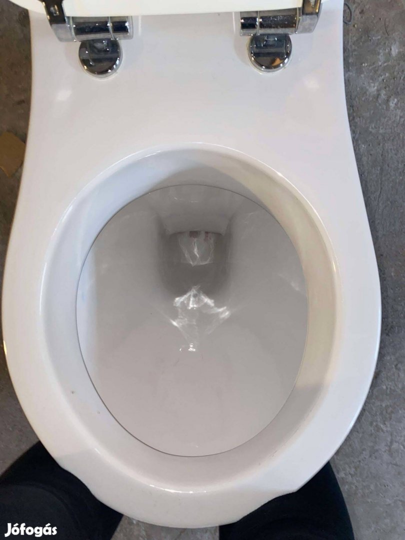WC Csésze automata ülőkével
