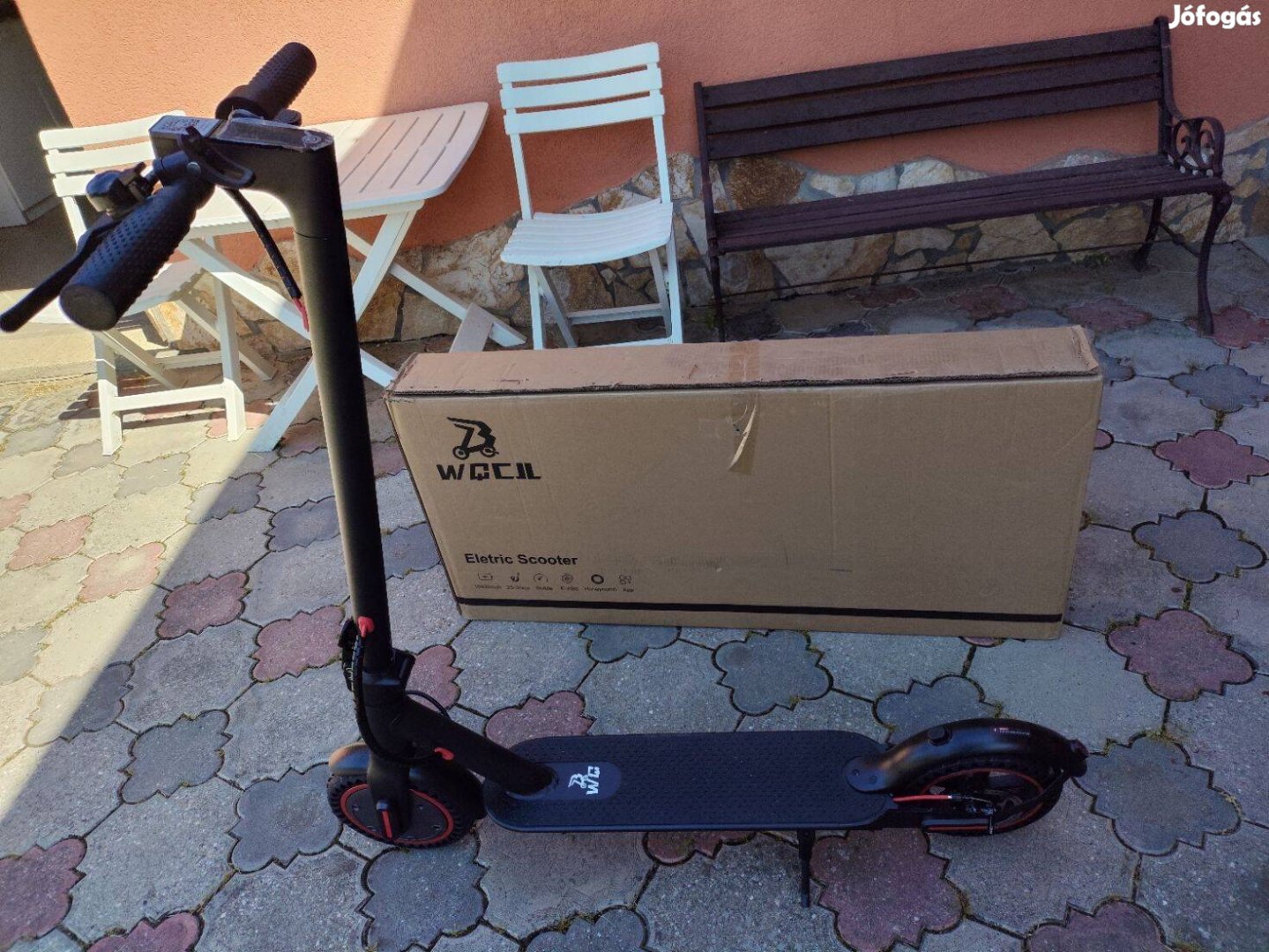 WQ-W4 Pro elektromos roller ,36V 10Ah Akku,350W motor, 25KM/óra seb. 1