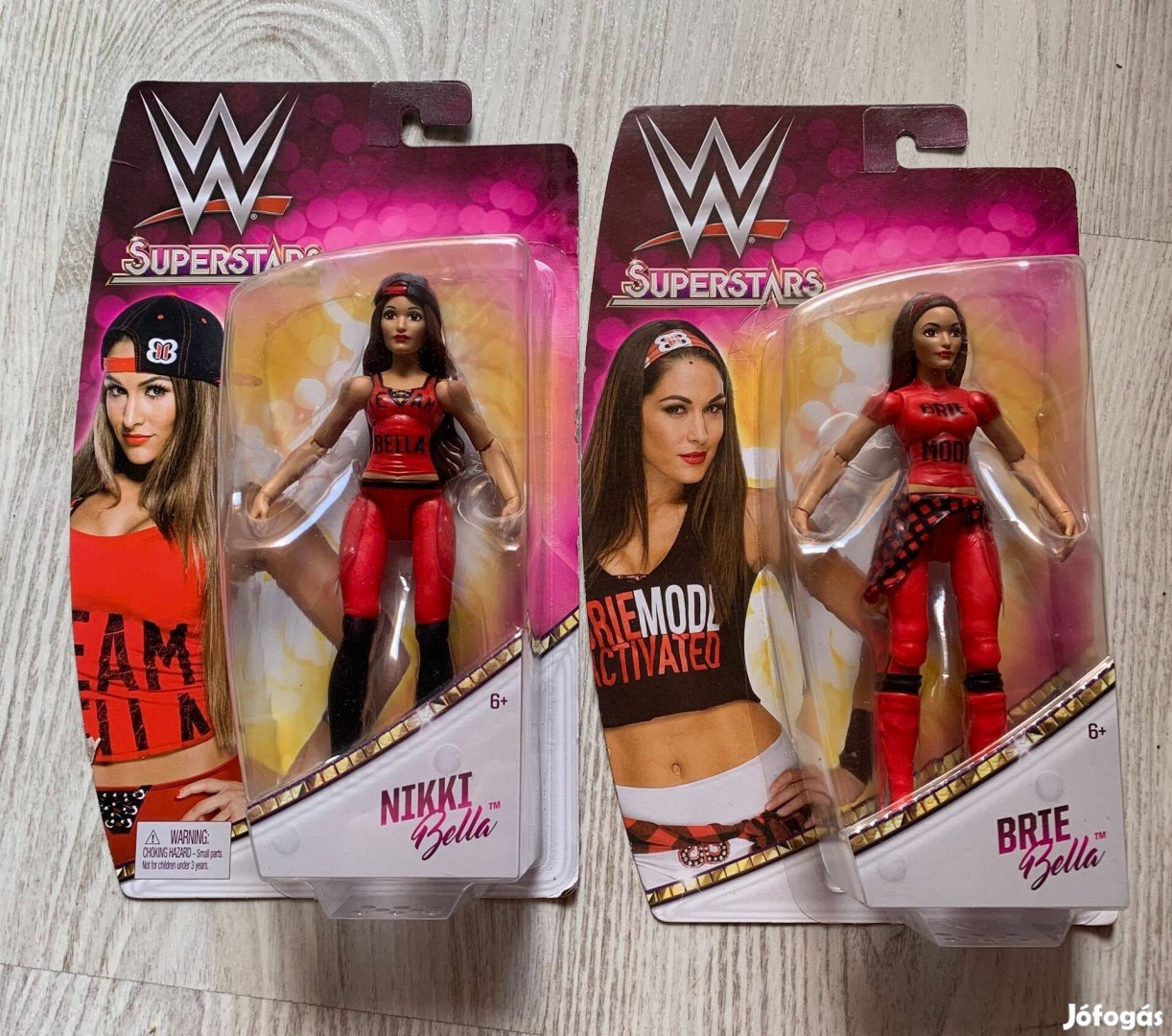 WWE The Bella Twins figurák