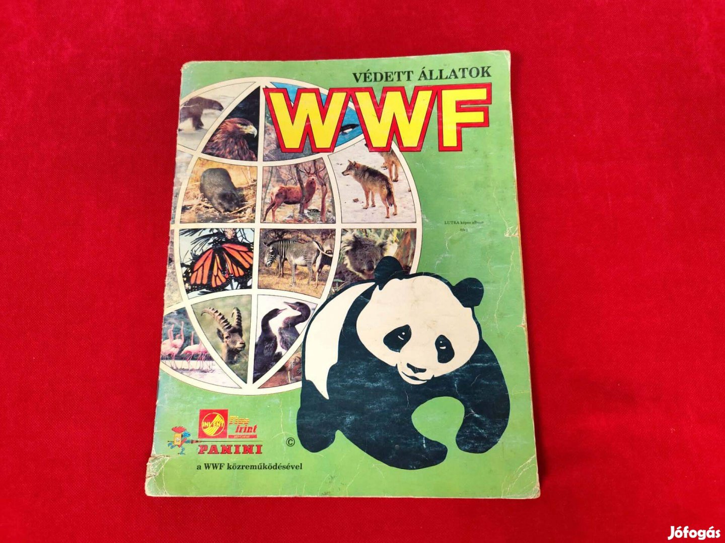 WWF lutra album teljes egyik sarka sérült