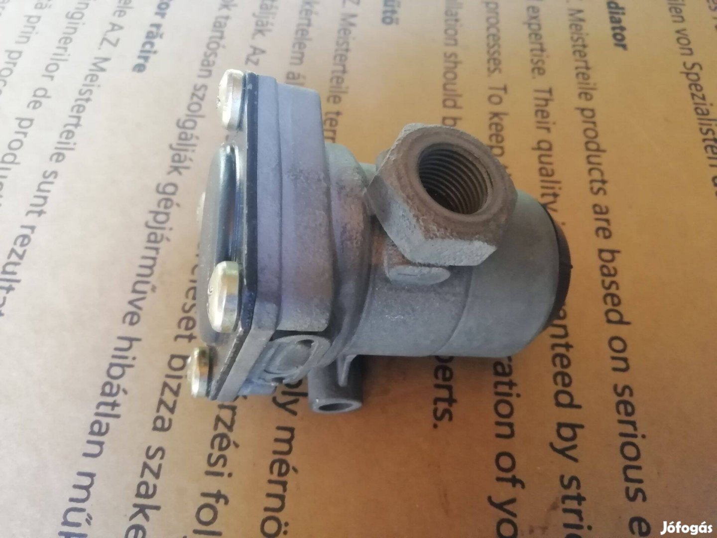 Wabco Nyomáscsökkentő szelep 8 bárra állítva