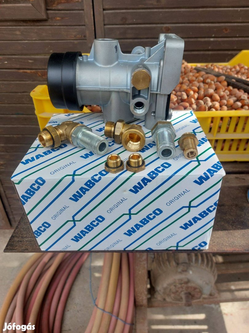 Wabco fékszelep, vontatmány fékezéséhez, pótkocsi fékszelep