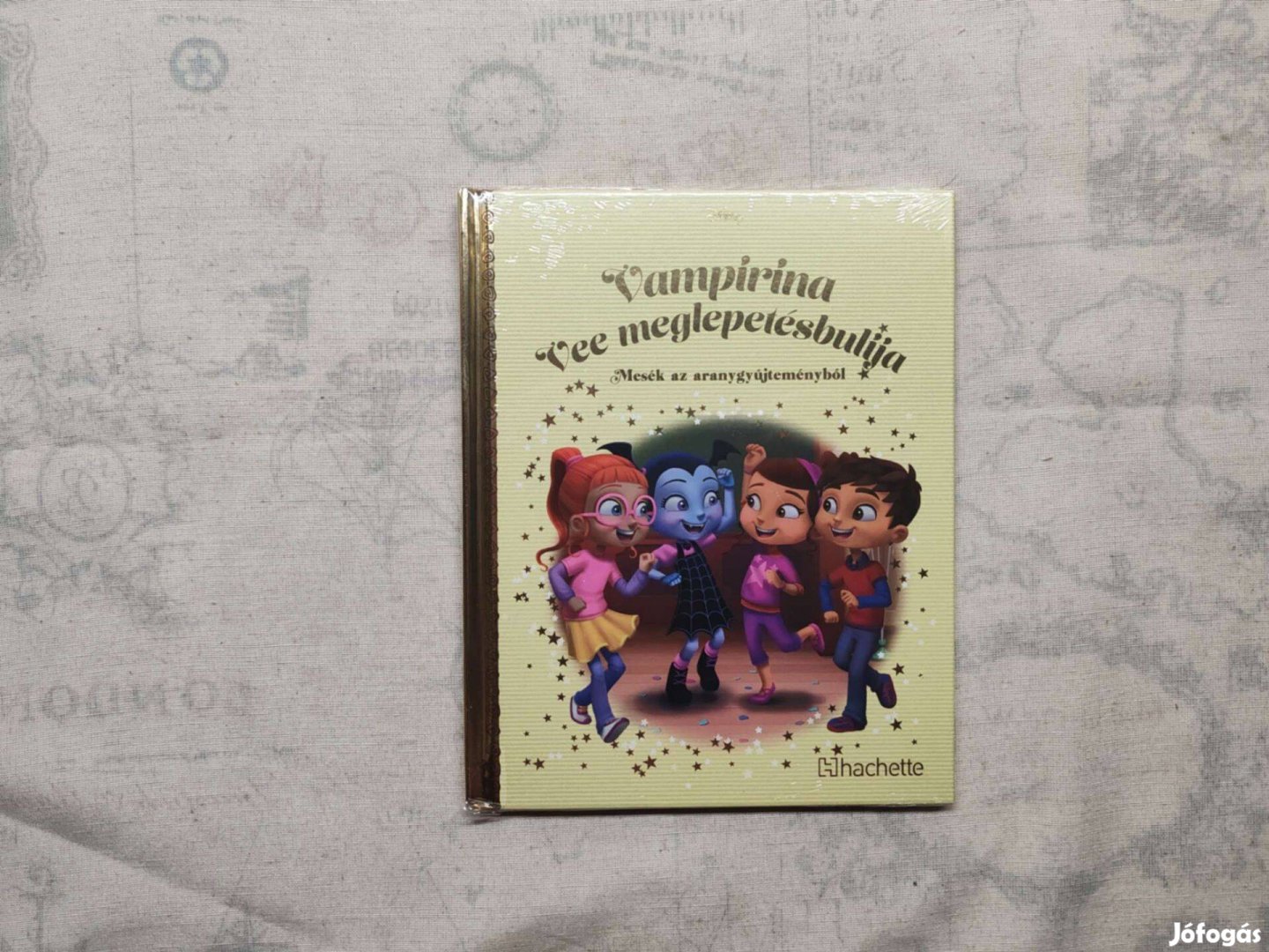 Walt Disney - Vampirina - Vee meglepetésbulija (bontatlan)