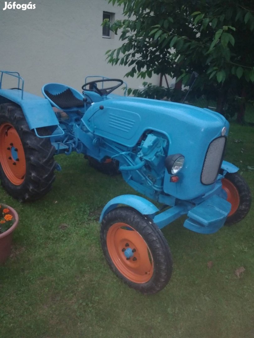 Warchalowski traktor eladó. 