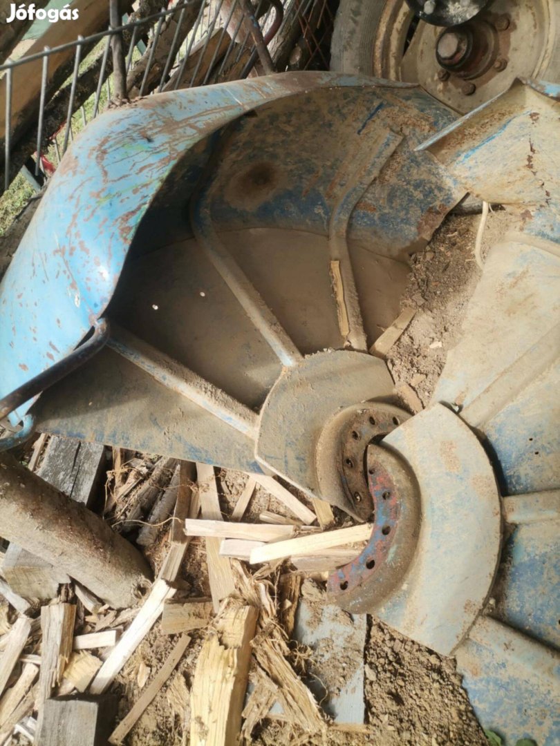 Warchalowski traktor sárvédők eladók 24colos kerekek felett voltak