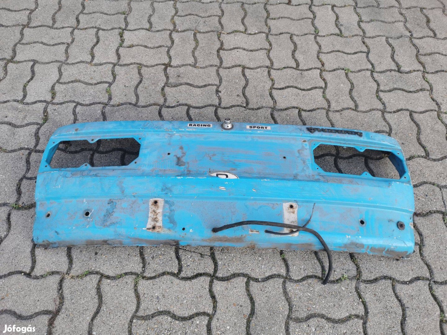 Wartburg 1,3 bontott hátfal