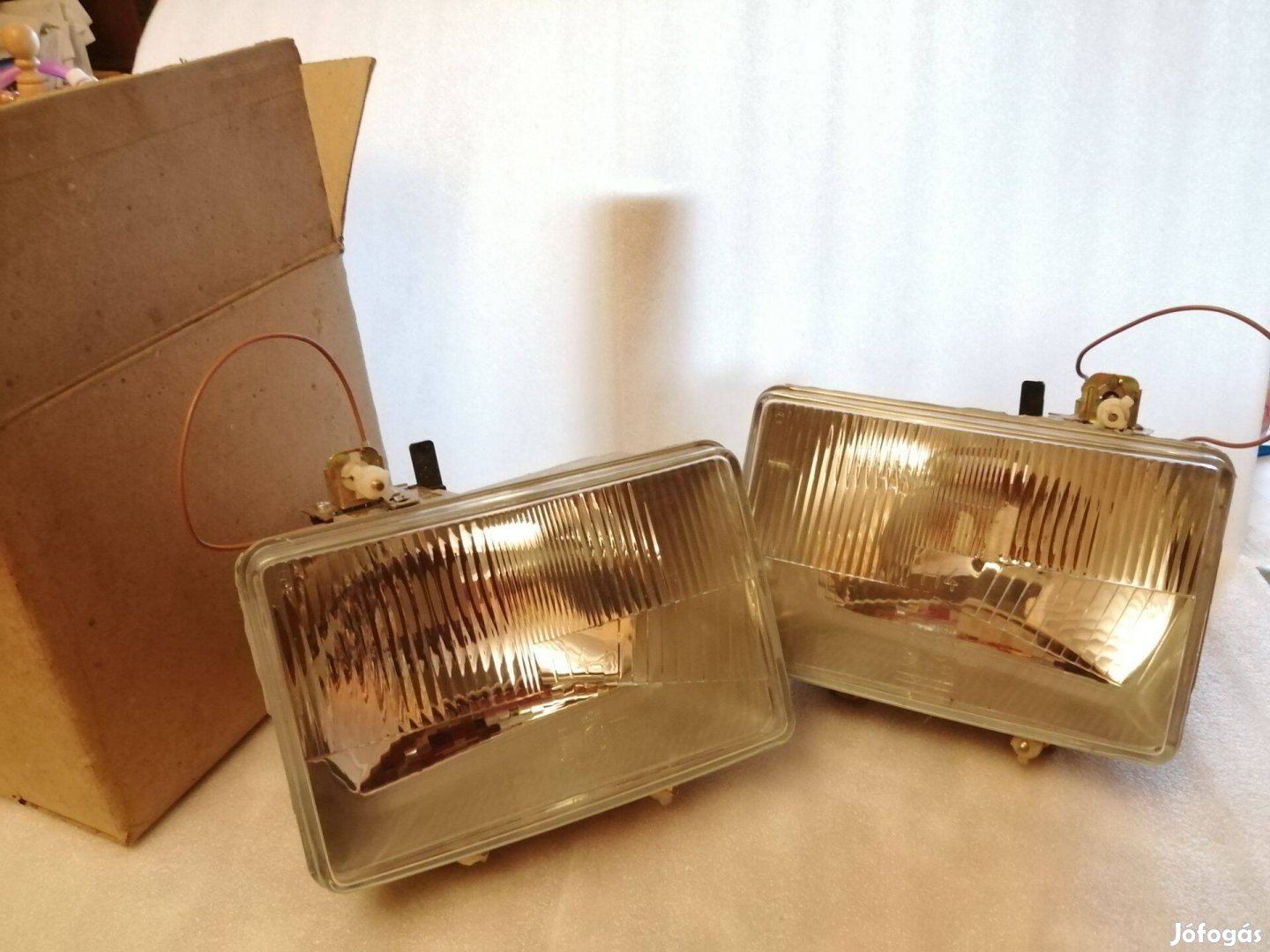Wartburg 353 első fényszoró pár jobb és bal új